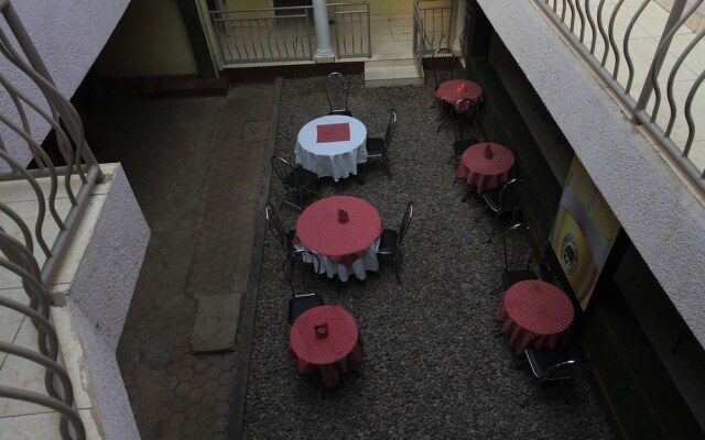 La Voisina Hotel