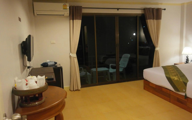 Lanta at Home