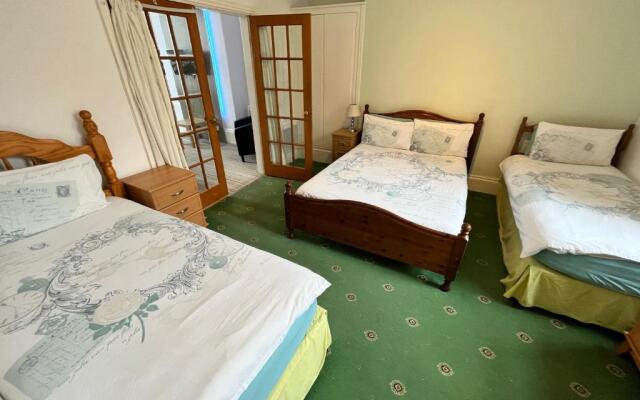 Oceana Holiday Apartments