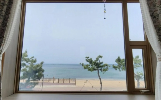 Goseong Bongpo Kimyeosa Pension