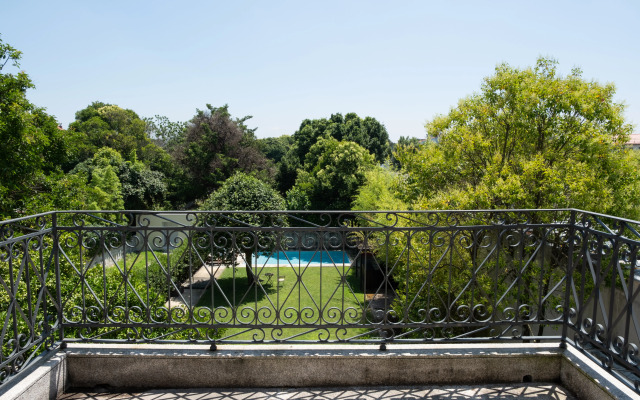 Marques Garden House by Olivia