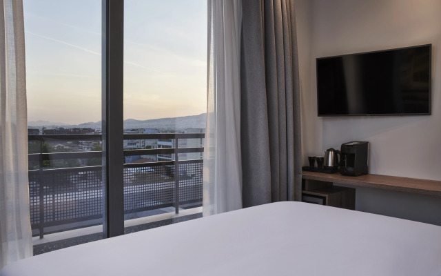 NLH KERAMEIKOS - Neighborhood Lifestyle Hotels