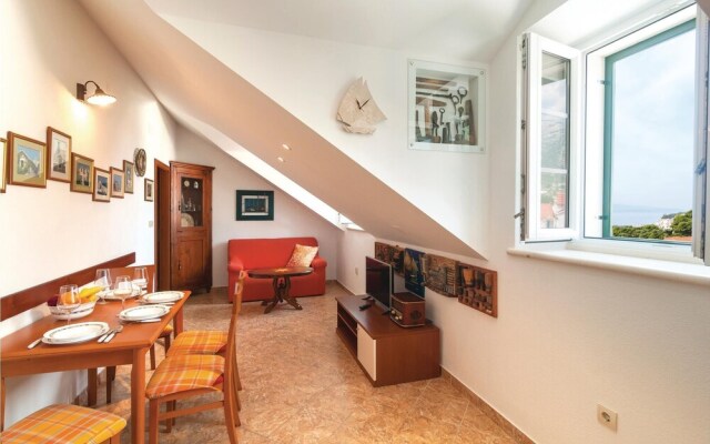 Nice Apartment in Bol With 2 Bedrooms and Wifi