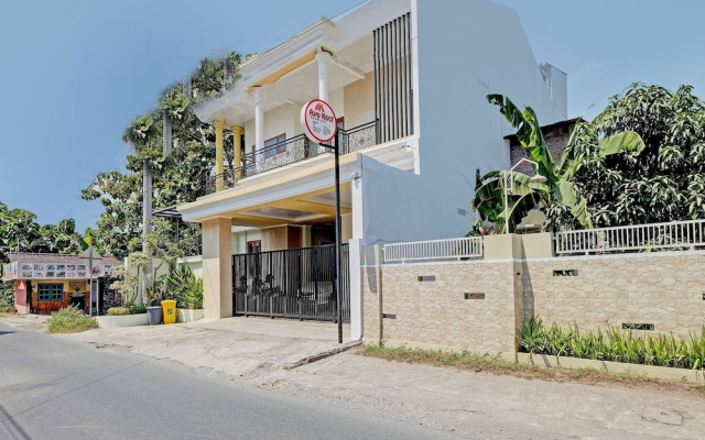 OYO Life 92935 Ayu Kost Eksklusif