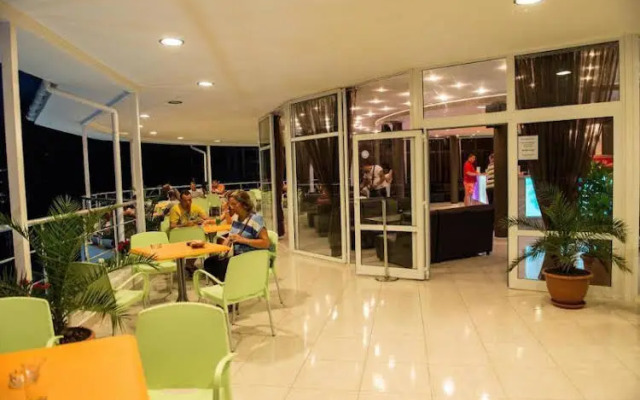 Sun Village Apartments