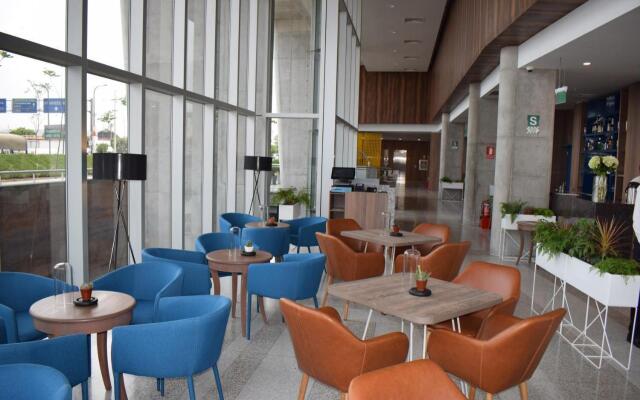 Holiday Inn Lima Airport by IHG