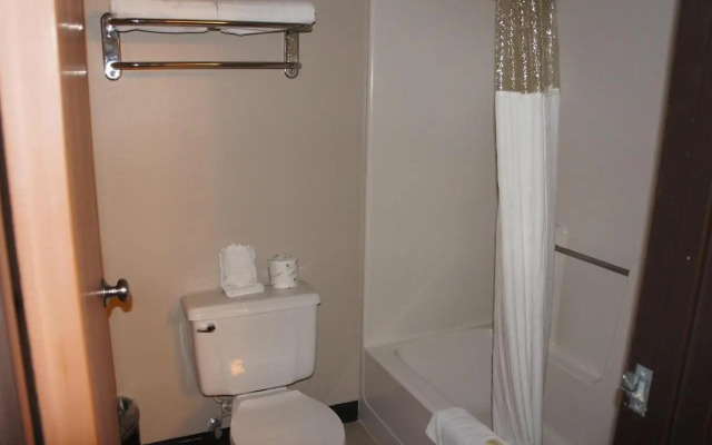 Select Inn Maple Grove