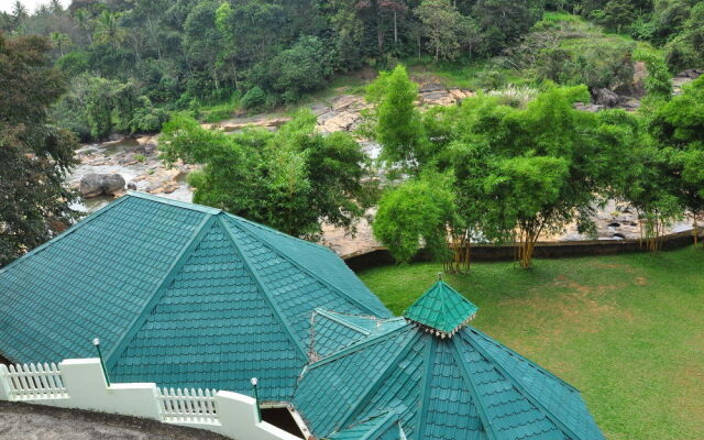Aruvi Resorts