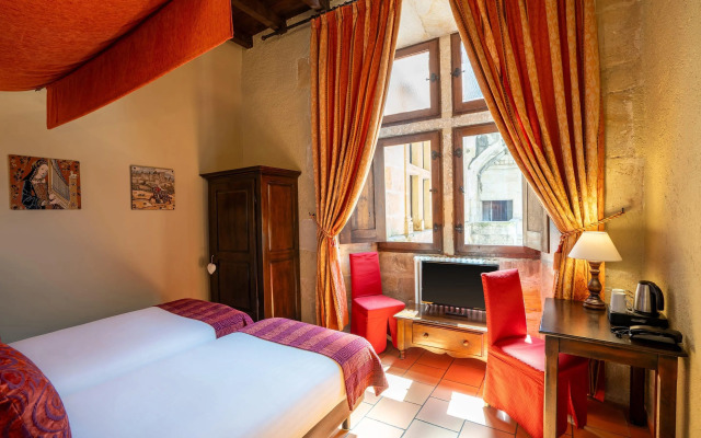 Chateau des Ducs de Joyeuse, BW Signature Collection