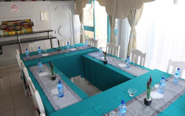 Roba Monakedi Guest Lodge