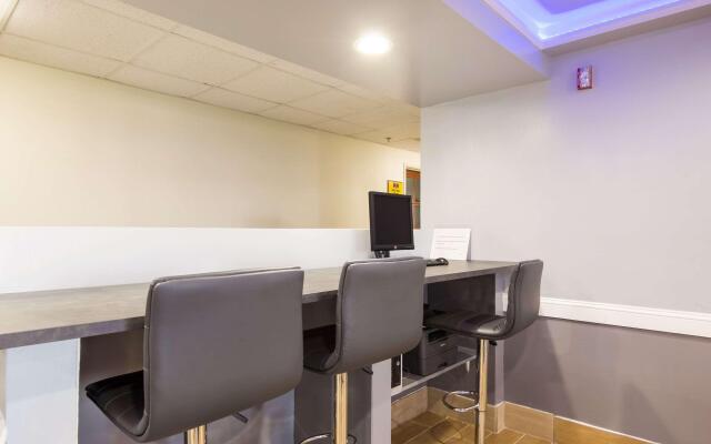 Quality Inn & Suites CVG Airport