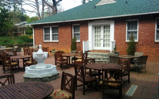 The Monte Vista Hotel