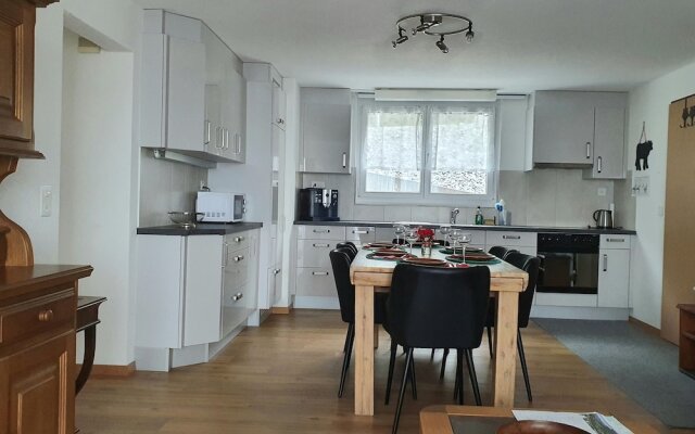 "elfe - Apartments: Apartment for 6 Guests With Patio"