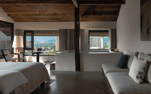 Xishuangbanna Jinghong Hidden in Nature