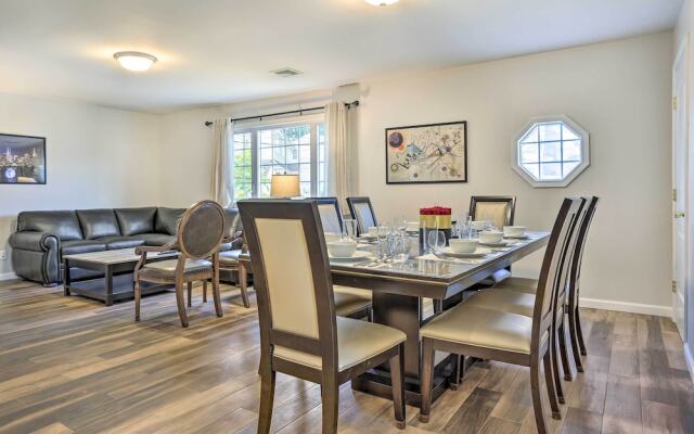 Ideally Located Glen Cove Apartment!