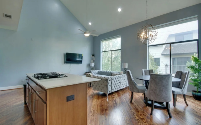 Spacious Eado Getaway < 1 Mi to Toyota Center!