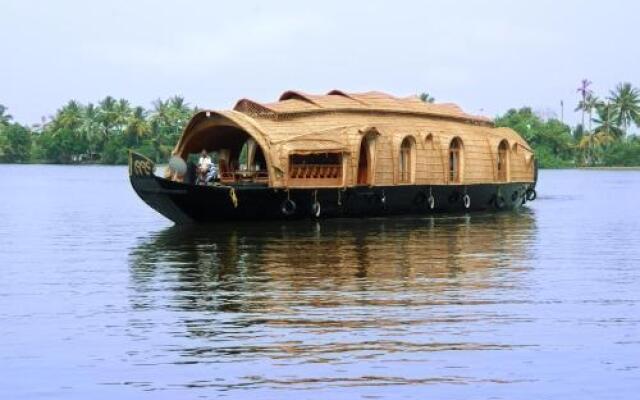 Dona House Boats at Alappuzha (Alleppey Backwaters)