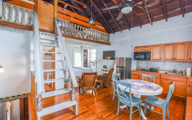 New Rose Retreat - Pool Parking