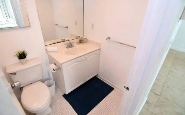 Spectacular 1 Bed 1 Bath @ Tides