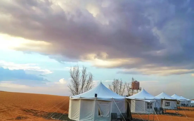 Alsarmadi Desert Camp