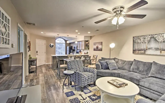 4 Mi to Strip: Cozy Lake-view Retreat in Branson