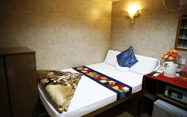 Legend Guest House – Guest Rooms – Hong Kong