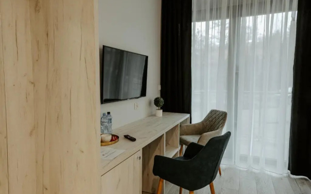 Apartamenty i Pokoje InforesPark
