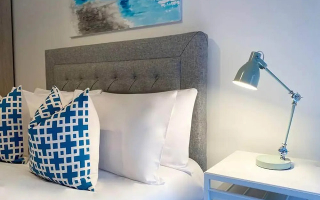 Modern Stylish 2 bedroom 2 Bath Apts.