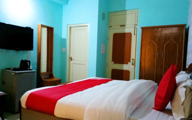 OYO 14349 Hotel HMG