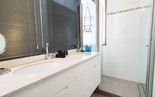 Charming 3 BDR Aptartment Near the Beach TL51