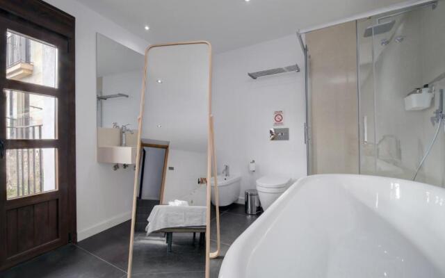 Wonderful views in luxury apartment