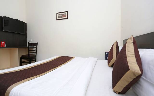 OYO 11484 Hotel Shivam