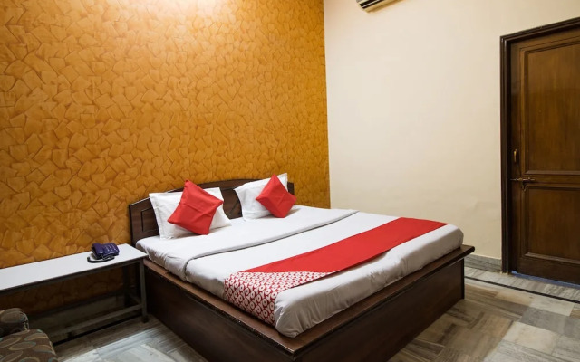 OYO 42790 Mukund Resort