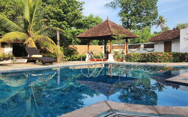 Kumarakom Tharavadu - Heritage Hotel