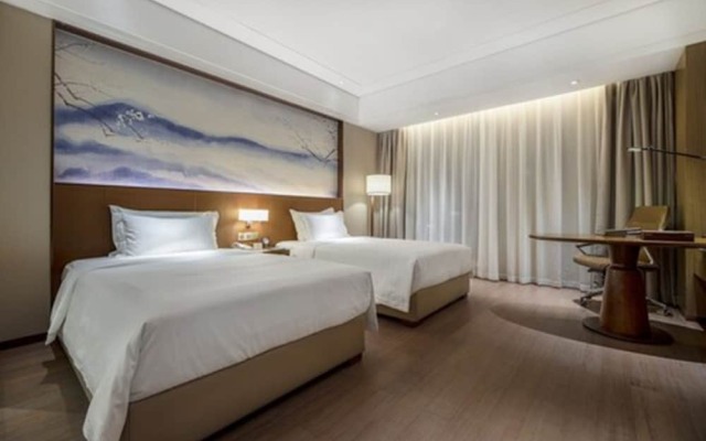 Wuhan Optics Valley Convention Hotel