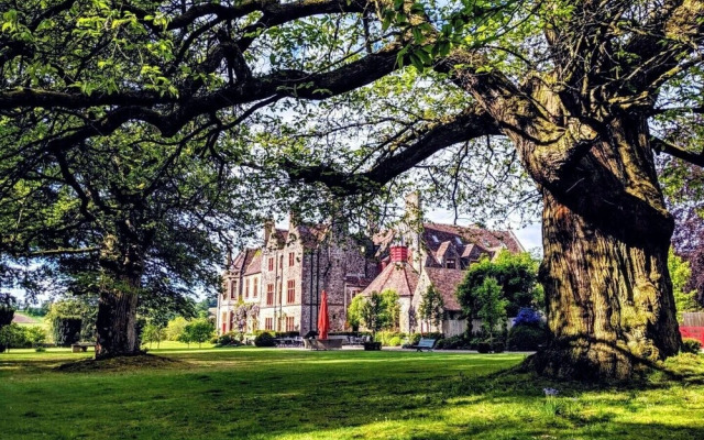 Huntsham Court