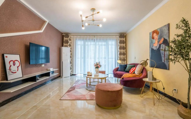 Zhengzhou Zhongyuan·Shenglong square