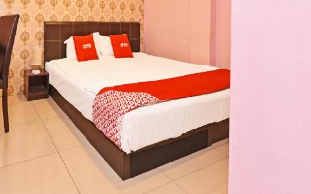 8 Hotel