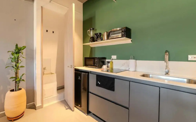 W Contemporary Loft w AC in Trendy Laureles
