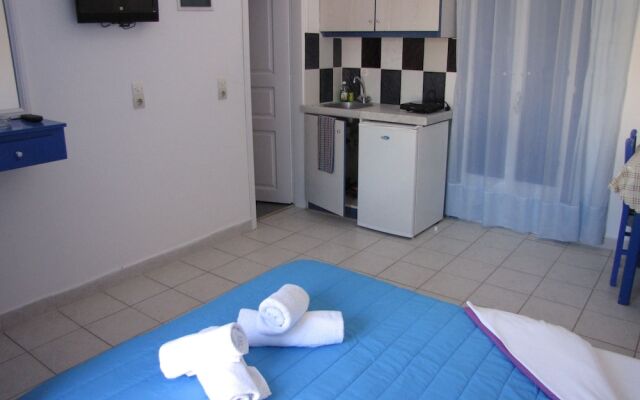 Studio Apartment Perivolos