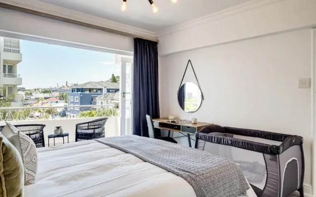 Central Elegant Holiday Rental Between the Points