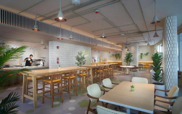 Shama Yen-Akat Bangkok