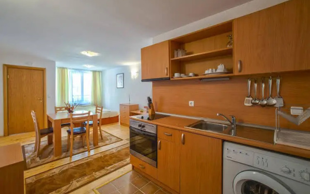 Apartments Hadzhiata