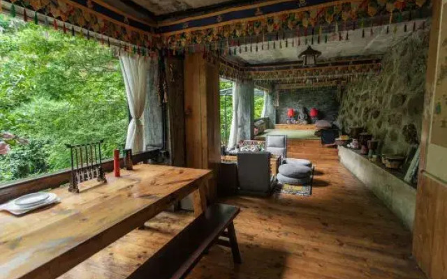 Dujiangyan Qingcheng Back Hill Liaoyuan B&B