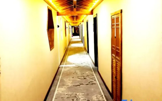 Wutaishan Yunfeng Hotel (Zhenrong Temple Branch) - фото 3