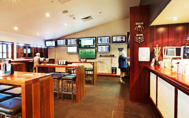 Nightcap at Springwood Hotel