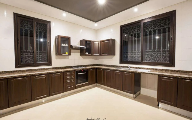 Malaya Suites & Villas