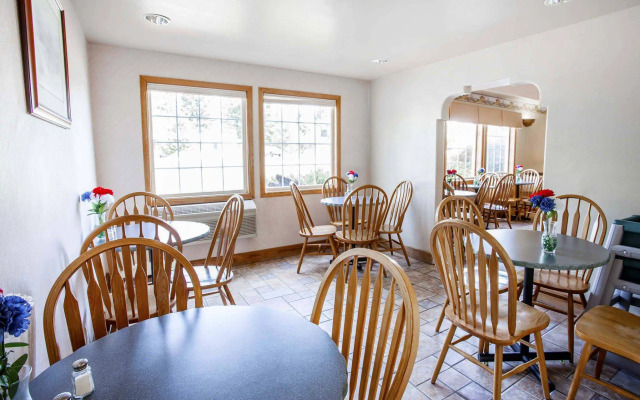 Quality Inn & Suites Bremerton