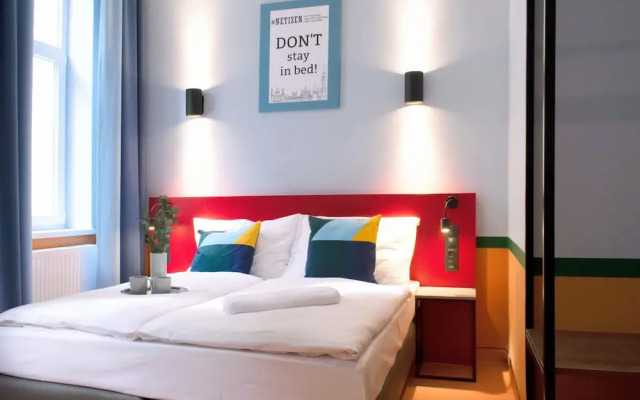 Maverick Athenaeum Hotel
