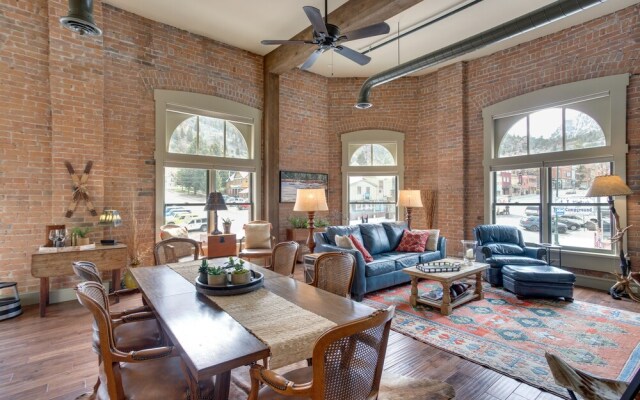 Updated Rustic-chic Condo on Ouray's Main Street!